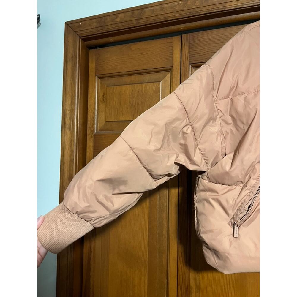 Savvi Women’s Cropped The Court Puffer Jacket Minimalist Clay Pink Size M - Picture 5 of 11